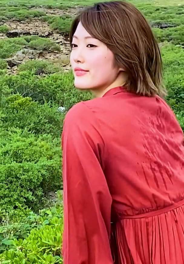 Higuchi Hina Nogizaka46 L-size photos 70 pieces