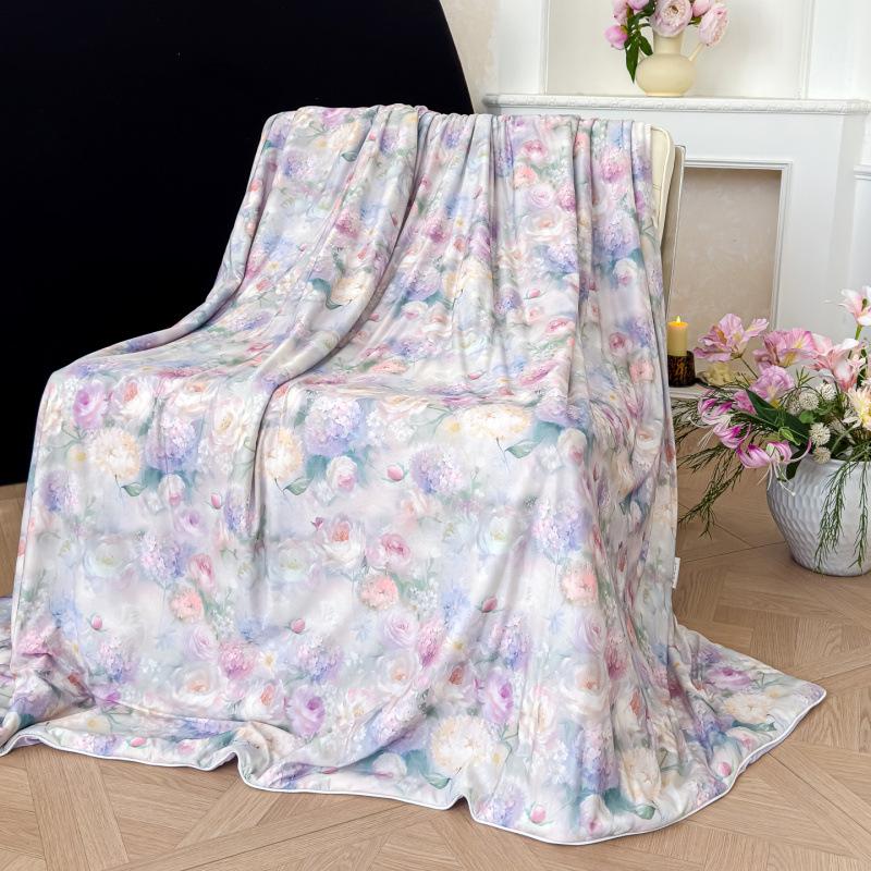 Summer Silk Quilt: Digital Print Floral Air Conditioning Comforter