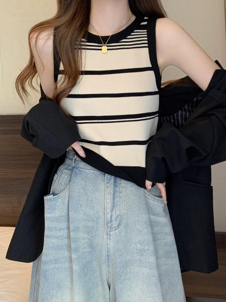 Women's French Retro Striped Knitted Tank Top - Color Block Sleeveless Base Shirt
