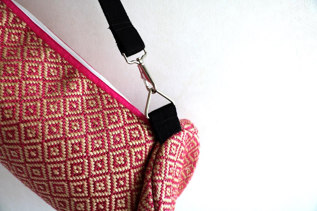Yoga bag mat jute linen fabric Diamond pattern Pink Organic [Ajee] (yoga case) Hand-woven