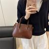 Premium Retro Portable Small Square Bag Women's Simple Versatile Messenger Bag Fashionable Commuter Shoulder Bag