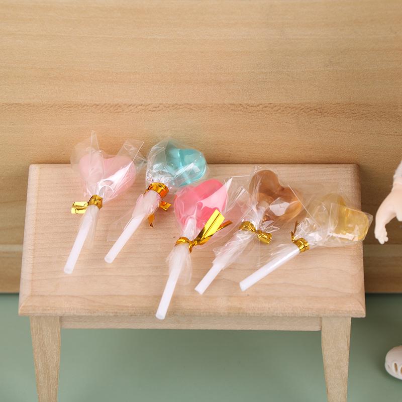 1/12 Dollhouse Simulation Heart Lollipop Dollhouse Miniature Candy Ornament Dolls House Food Accessories Pretend Play Toys