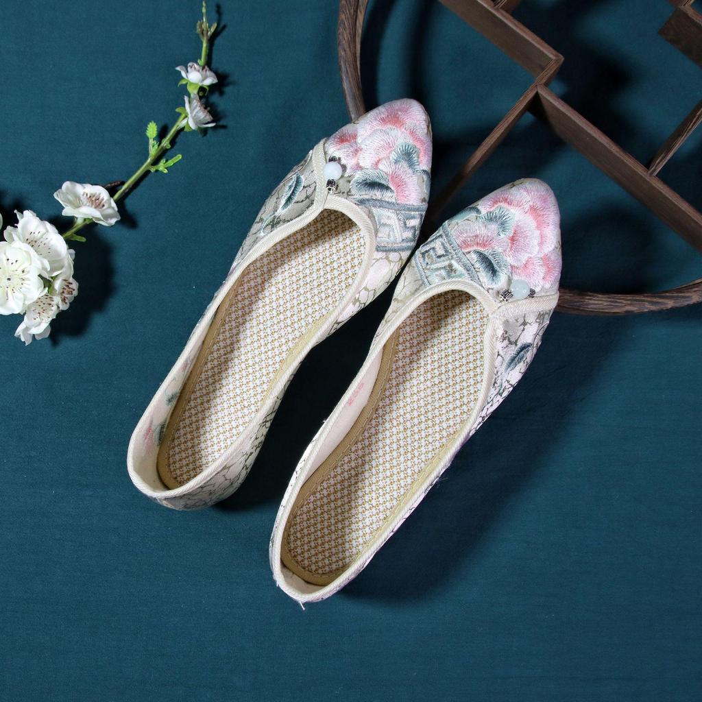 Ruyu 2024 Jaro/Léto Dámské Vyšívané Látkové Boty ve Starém Pekingském Stylu se Špičkou pro Cheongsam