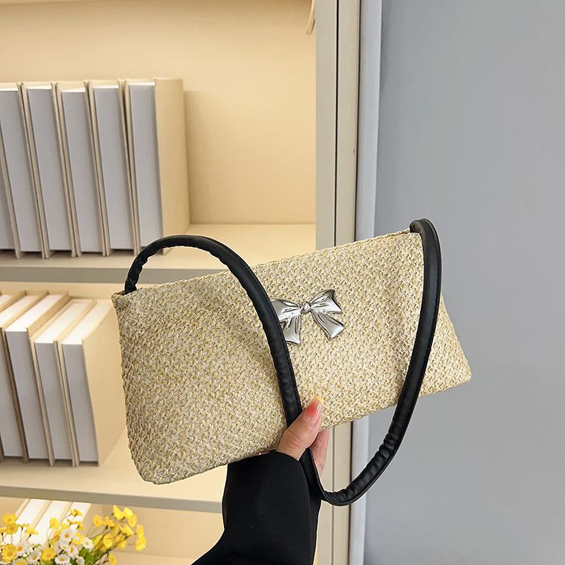 

2025 new simple foreign style women s shoulder small square bag summer design sense small bag fashion temperament underarm bag women чёрный