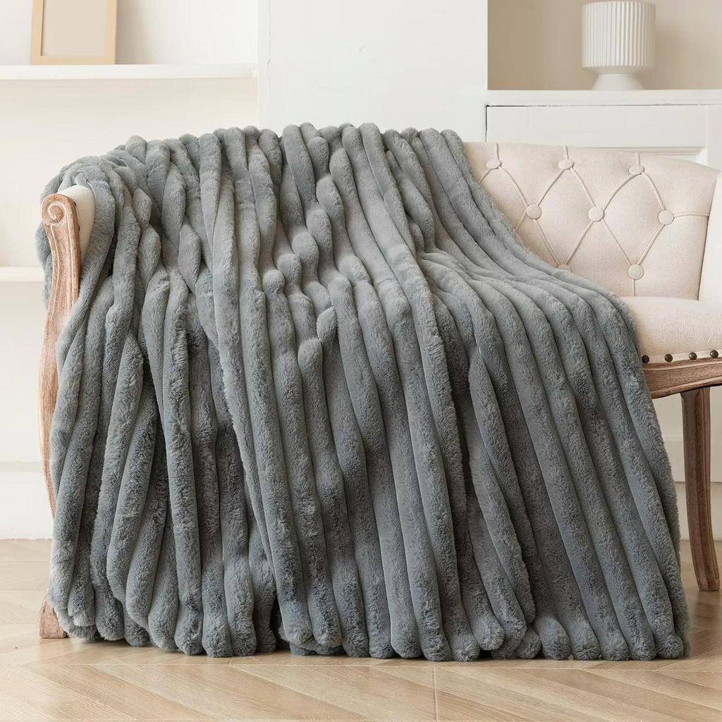 Double-Layer Super Soft Imitation Rabbit Fur Sofa Blanket