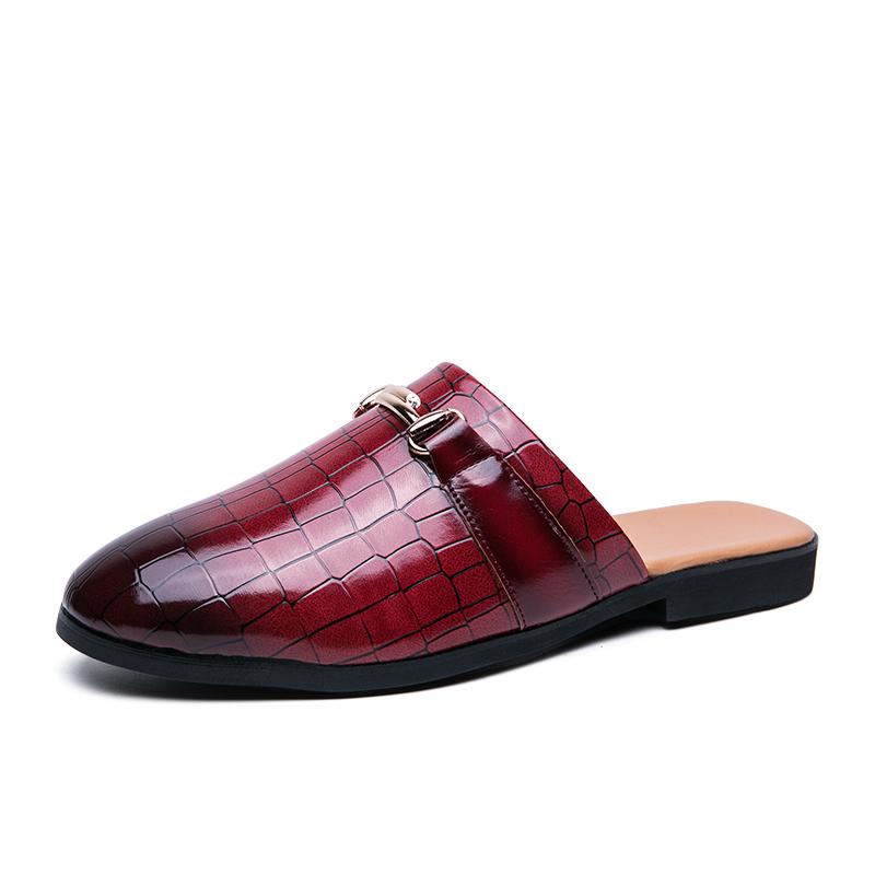 Nuove Scarpe Nere Mezze Scarpe Motivo Coccodrillo Scarpe in Pelle Uomo Mules Scarpe Casual Uomo Sapato Social Masculino Mocassino Uomo Scarpa