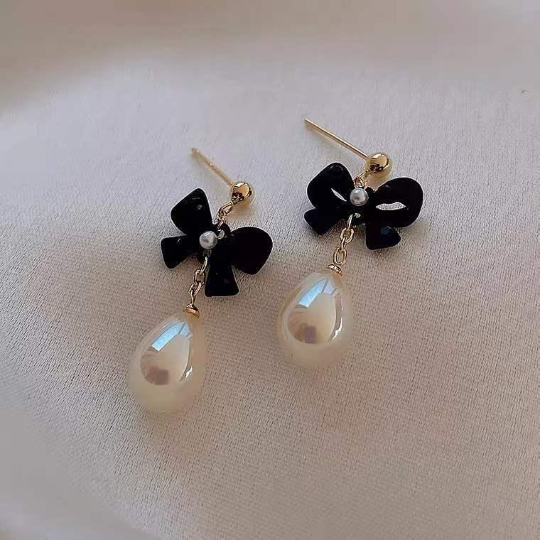 925 Silver Needle Korean Retro Pearl Bow & Water Drop Dangle Earrings for Women Electroplated