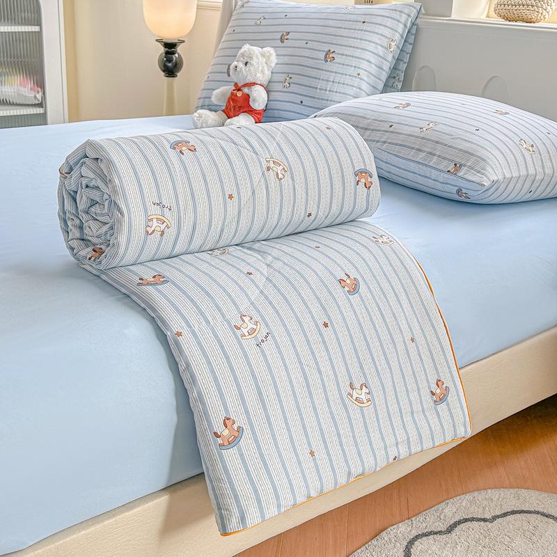 Double Layer Gauze Summer Quilt: Soft, Machine Washable, Class A for Mother and Baby