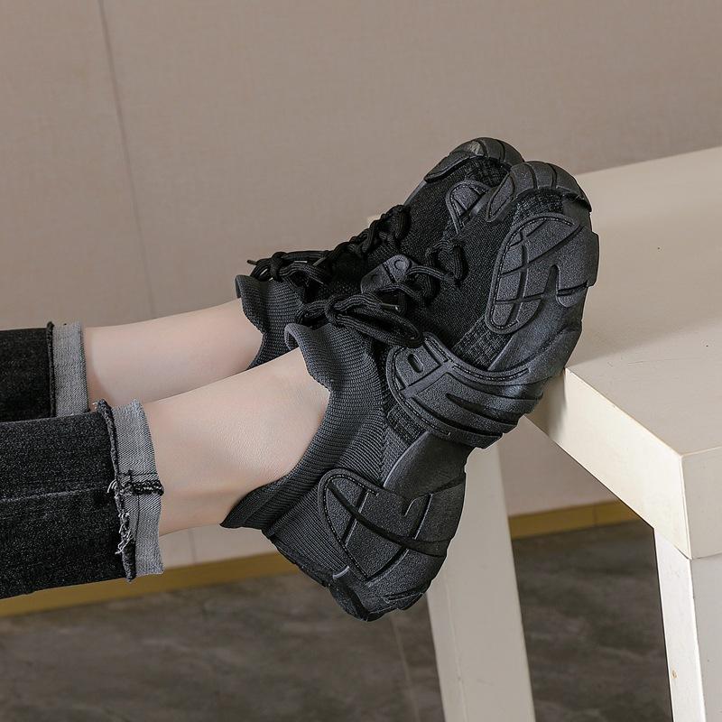 2025 spring and autumn new flying woven women's shoes socks shoes lazy one pedal popular breathable coconut sports and leisure shoes