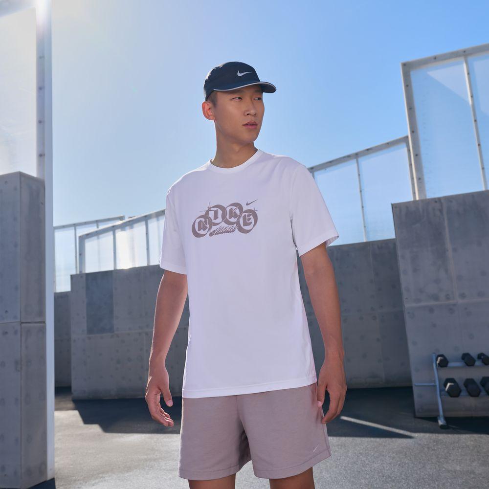 Nike HYVERSE DRI FIT Quick Dry T Shirts Men s M
