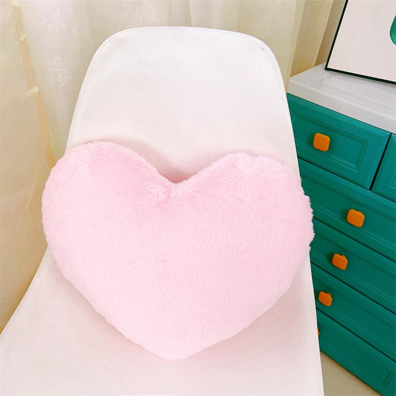 Подушка Love Pillow в форме сердца из искусственного меха кролика - креативная подушка для дивана и украшение для кровати 33x25cm 017kg 980₽