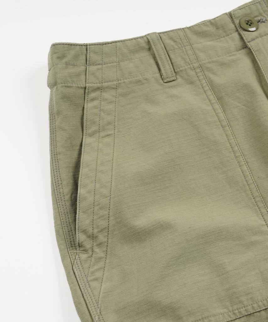 FRIZMWORKS Backsatin Essential Fatigue Shorts _ Khaki Beige