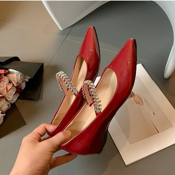 

French pointed small man inner height increase flat shoes new Mary Jane women s shoes thick heel rhinestone chain flat shoes 40