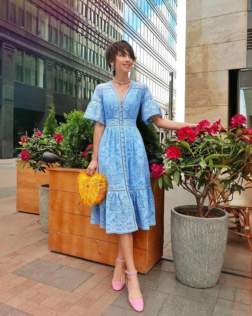 2020 European & American Women's V-neck Lace Short Sleeve Dress