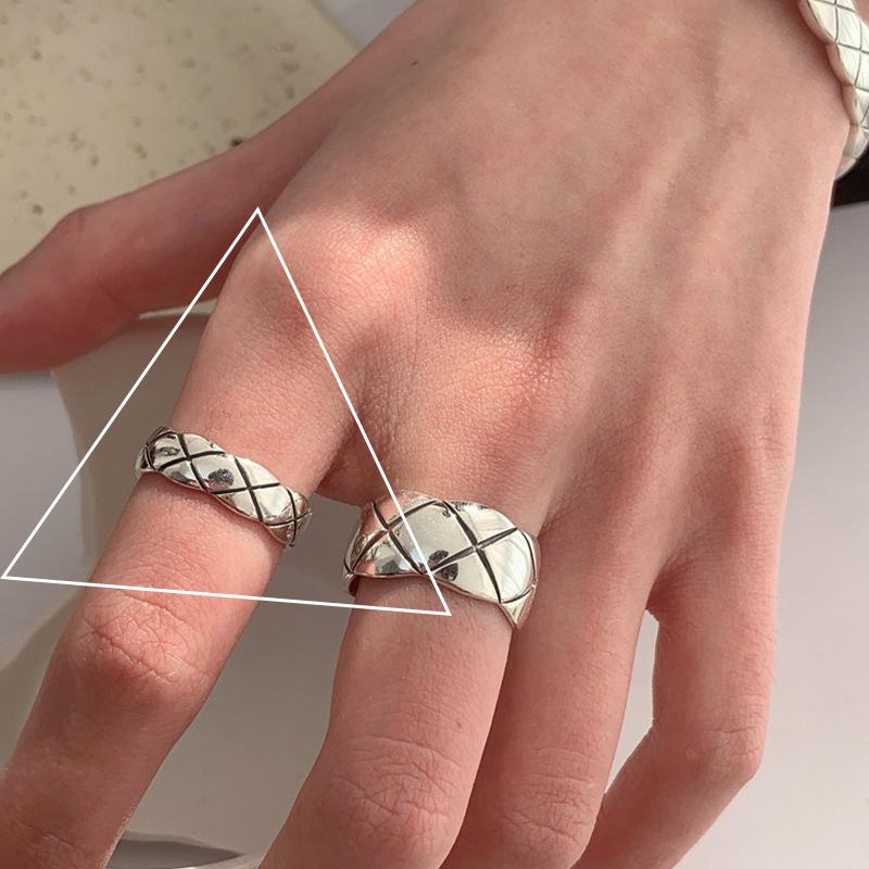 Korean Geometric Grid Ring: Women's Retro Argyle Open Finger Hip Hop Ring