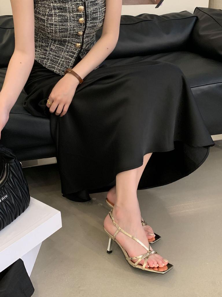 Black Thin Strap Open-toed Roman Sandals Women's Spring and Summer 2025 New Versatile Square Head Thin Heel One-word Cool Slippers