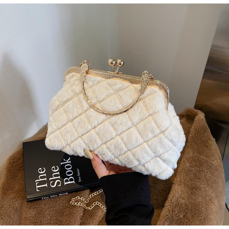 Rhombus Kette kleine Tasche Damen 2024 neue Herbst und Winter Plüschtasche vielseitige Clip Shell Tasche Handtasche Haartasche