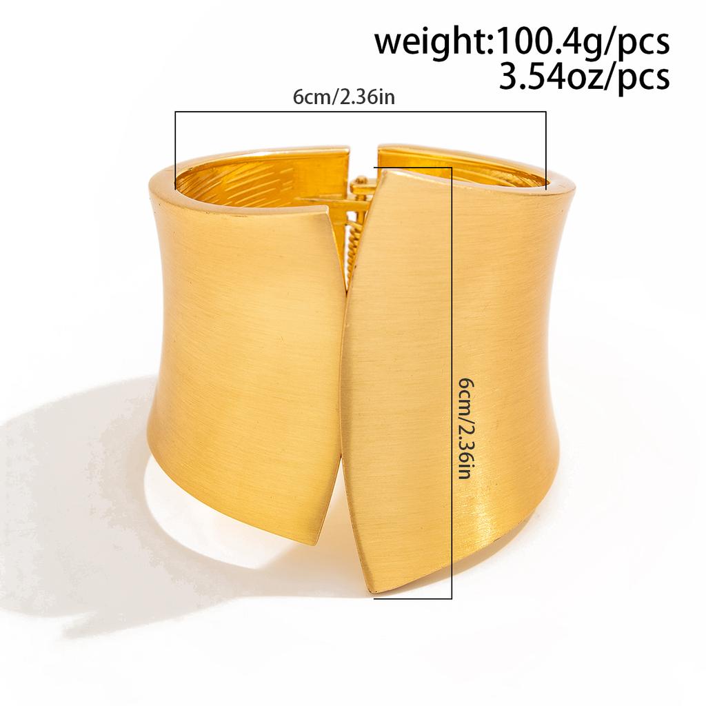Exaggerated Alloy Wide Bangles for Women Vintage Irregular Open Cuff Armband Bracelets Party Jewelry