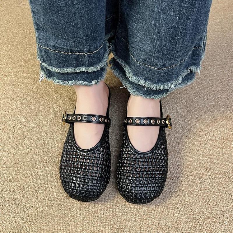 Fashion Hollow Baotou 2025 Sandals Summer New Breathable Going Out Flat Slip Lazy Light Slippers