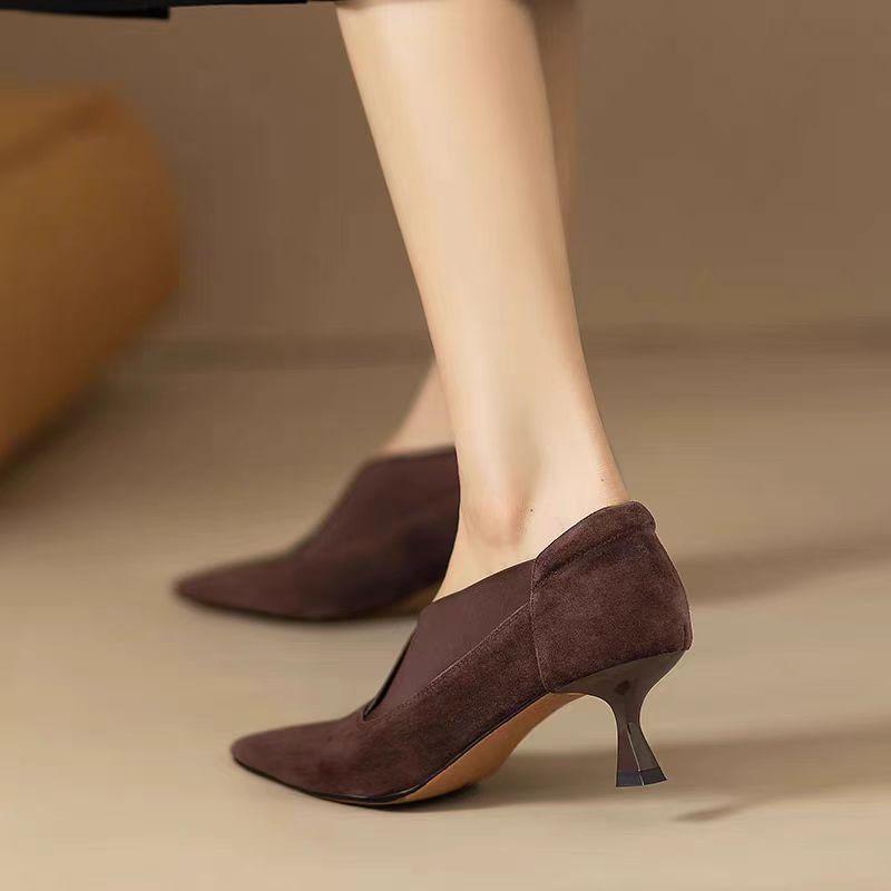 Fashion French Retro Pointed Thin Heeled Short Boots with Kitten Heels Ankle Boots, Combined with Elastic Deep Cut High Heels for Women