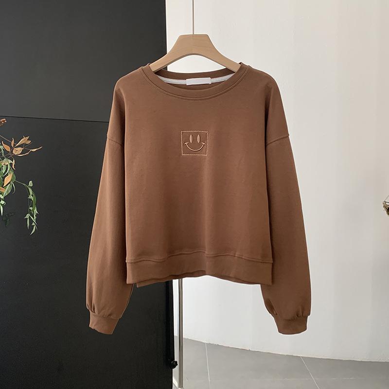 

Женская толстовка с круглым вырезом и вышивкой, топ со смайлом, повседневный свободный пуловер с длинными рукавами One size коричневый