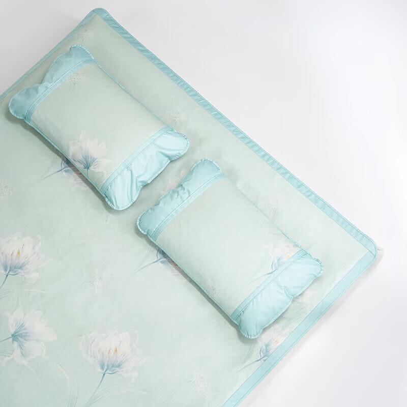 

Mercury Home Textiles Floating Floral Print Ice Silk Cooling Mat Set