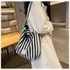 Simple Bag, Commuter Shoulder Bag, Large Capacity, High Value, Positive and Negative Dual-purpose Striped Canvas Bag