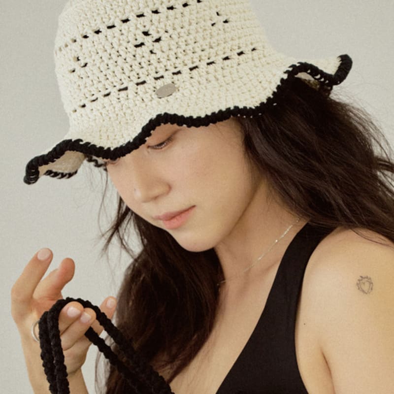 Slowslowly No.156 / Lily Wide Bucket Hat _ Cream