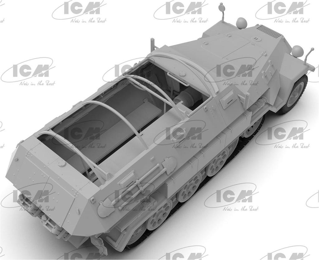 ICM German Armored Ambulance Plastic Model 35113 1/35 Sd.Kfz.251/8 Ausf.A