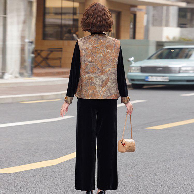 2026 Spring Collection: Elegant Sleeveless Vest Three-Piece Set for Middle-Aged and Elderly Women