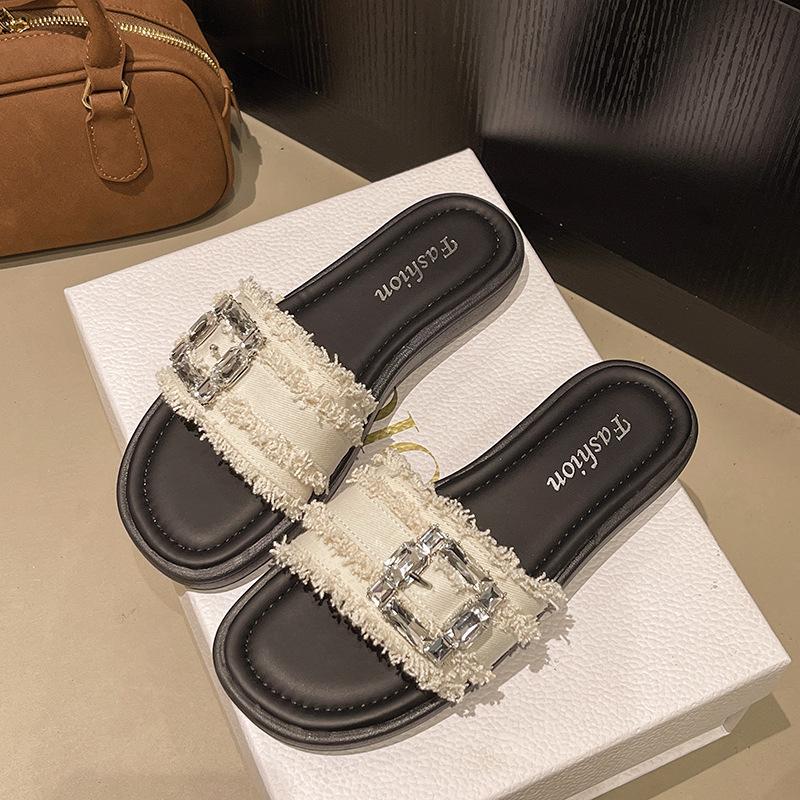 Flat-bottomed beach sandals new slippers women's summer wear rhinestones fashion