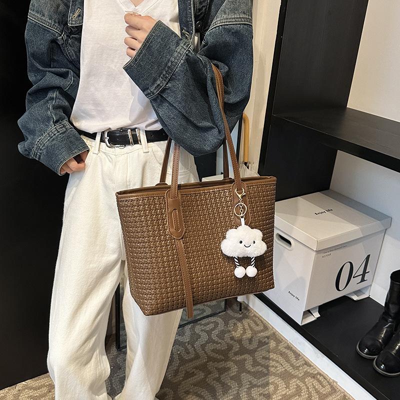 Casual commuter bag women's large capacity 2025 new autumn and winter versatile retro shoulder bag fashion tote bag