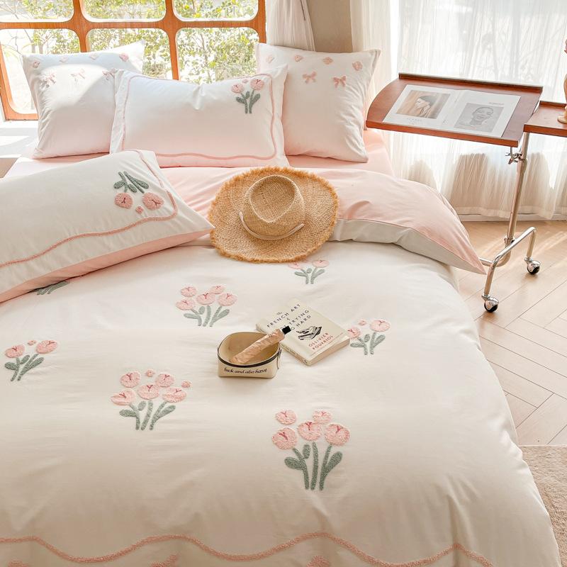 

Небольшой комплект из четырех предметов из свежего хлопка, полотенце с вышивкой, пододеяльник, простыня, комплект из трех предметов из чистого хлопка 1.8m bed sheet 4pcs