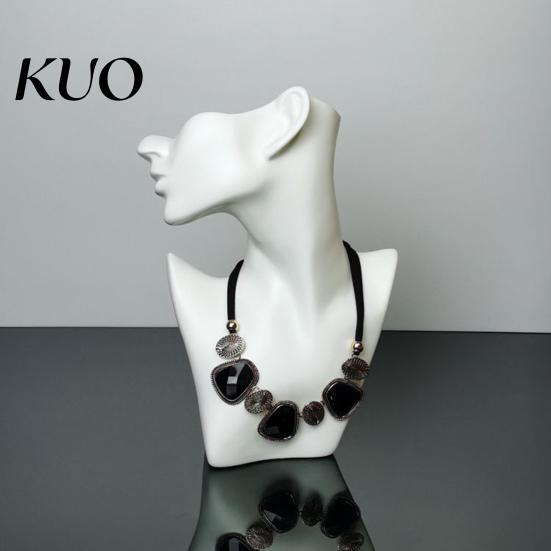 Stylish Jewelry Mannequin Head Model Half Face Display Stand Earring Holder Portrait Neck Dummy for Necklace Earrings PVC