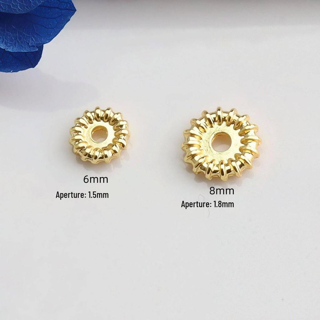 14K Gold plattierte farbechte Zahnradblumen-Abstandshalterperlen für DIY-Kristallarmbänder