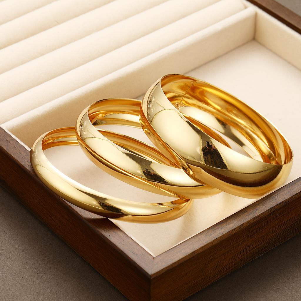 3 Stuks/Set Klassieke Gouden Kleur Brede Armbanden voor Vrouwen Overdreven Zwaar Metaal Grote Armband Luxe Bruiloft Sieraden Accessoires 2025