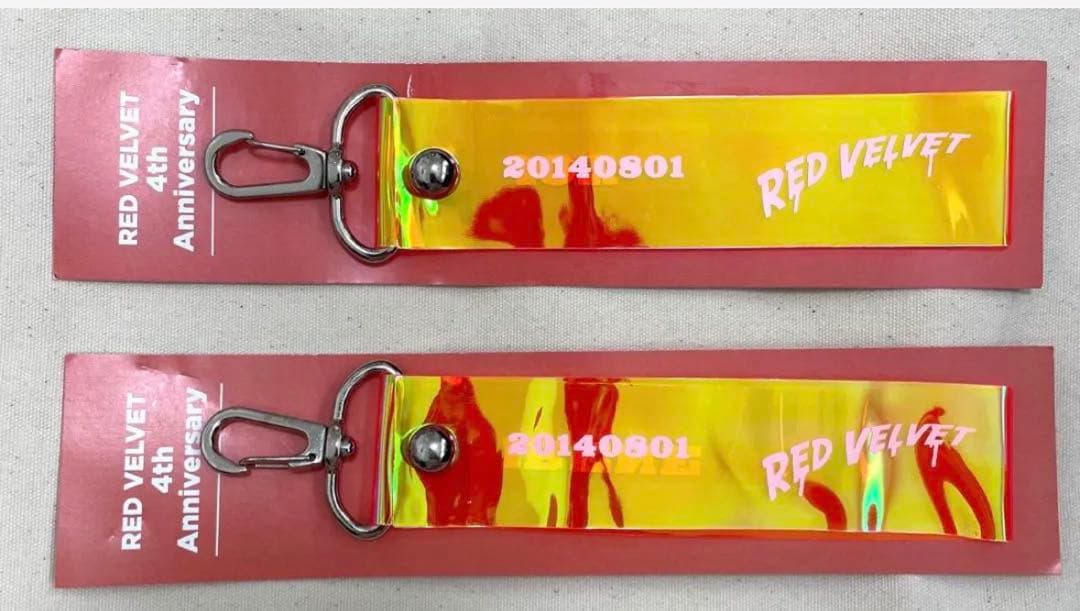 

[USED] Red Velvet Hologram Keychain