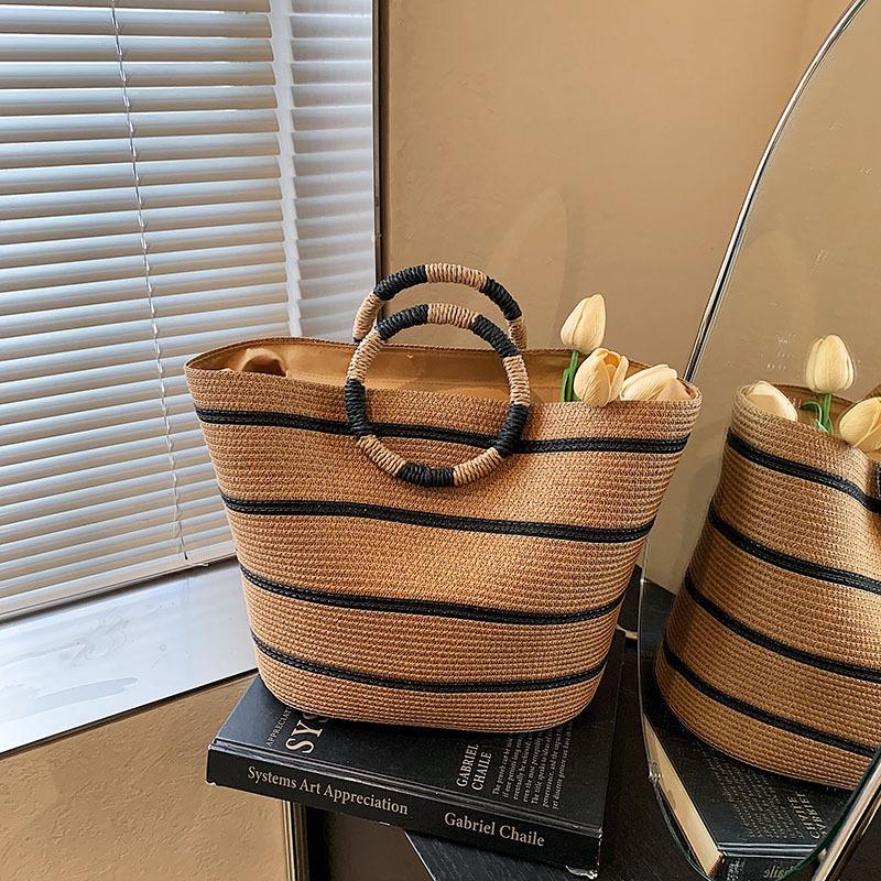 

Ring portable large capacity straw bag summer seaside vacation woven tote bag bucket bag beach bag хакі