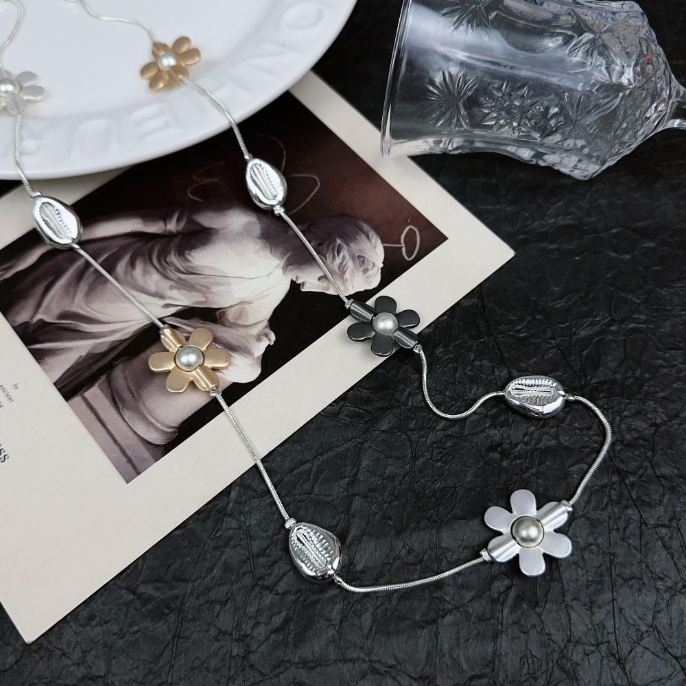 Sweet Trendy Geometry Metal Flowers Color Clashing Splicing Long Necklace for Women Multiple Ways To Wear Beach Vacation Jewelry