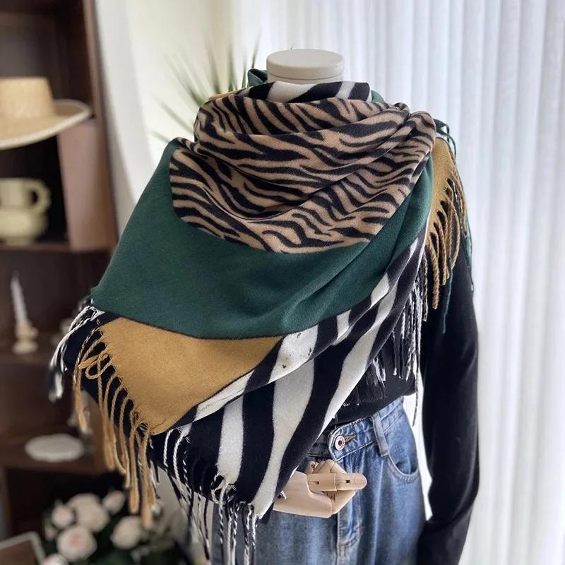 Damen Europäischer und Amerikanischer Stil Kamelmuster Doppelseitiger Druck Warmer Fransen-Schal Herbst und Winter Warmer Halsschal Wer