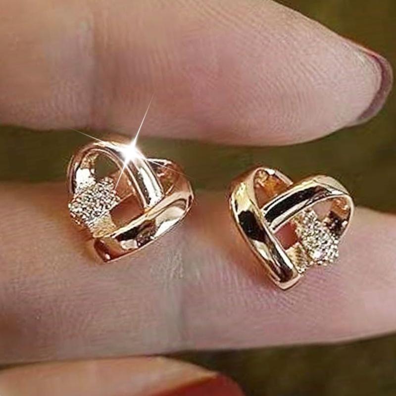 Personality Fashion Heart Shaped Zirconia Stud Earrings Ladies Daily Casual Personality Jewelry золотой