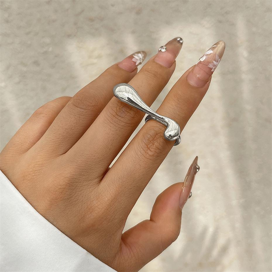 Vintage Gothic Geometric Metal Rings for Women 2026 Trend Boho Flower Irregular Circular Couple Ring Wed Jewelry Accessories New