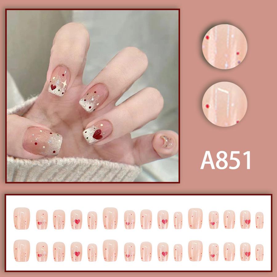 

Elegant Minimalist Nail Art Pieces - Pure Desire Style for Fashionable Sweet Girls