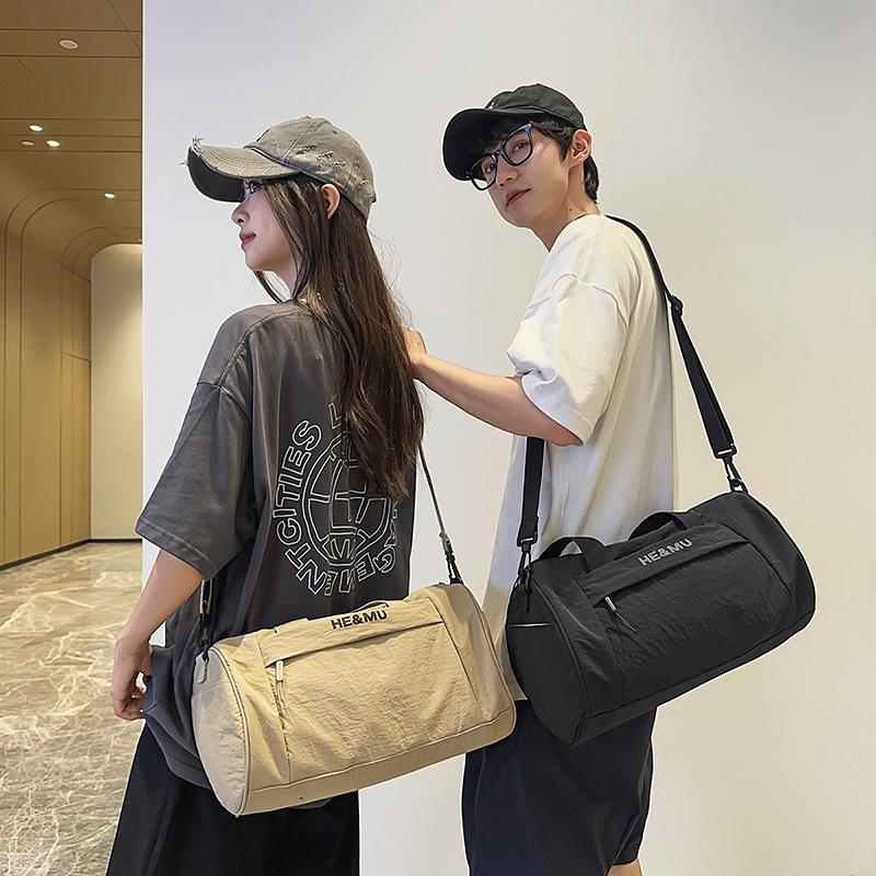 Large Capacity Portable Sports Fitness Bag Business Travel Luggage Sports Shoulder Bag Lightweight Travel Bag