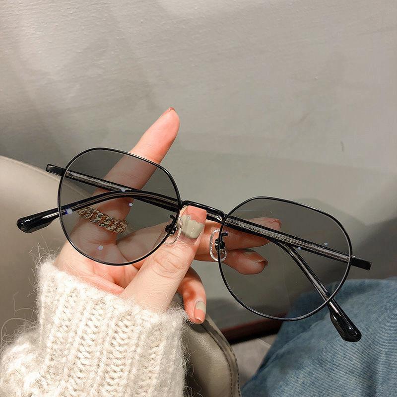 Farbwechselnde Blaulichtfilter-Myopiebrille für Damen - Trendiger koreanischer Stil, verbessert die Gesichtsform, No-Makeup-Look.