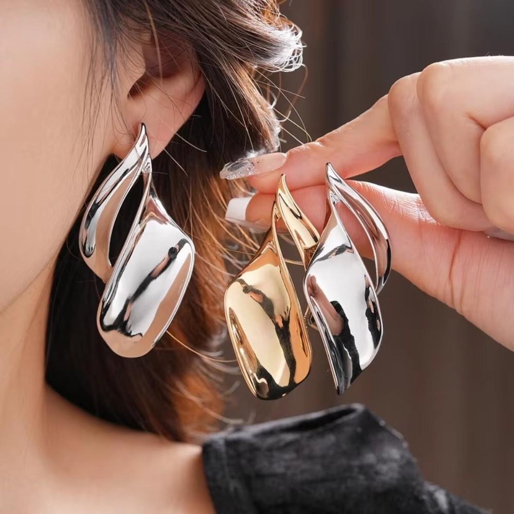 Exaggerated Design Twisted Leaf Earrings Light Luxury Vintage Dangle Earrings Women