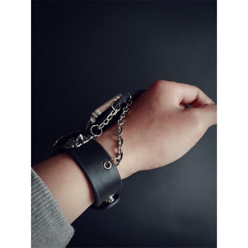 Hot New Men Punk Skull Black Leather Bracelet Wrist Watches with 50mm Wide Band Big Dial Watch Hours for Men Relogio Masculino