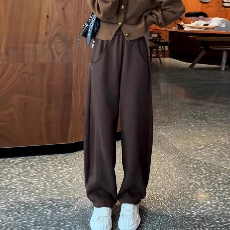 

Женские широкие спортивные штаны на флисе 2024 - Универсальные для весны, осени и зимы 4XL (145-155 cm)