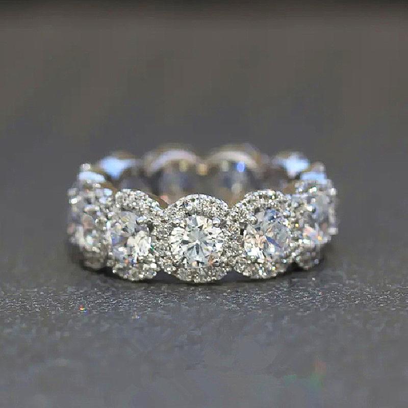 Huitan Funkelnde Zirkonia Verlobungsringe für Damen Hochzeits- Verlobungsbänder Farbe Neu Moderne Mode Damenschmuck