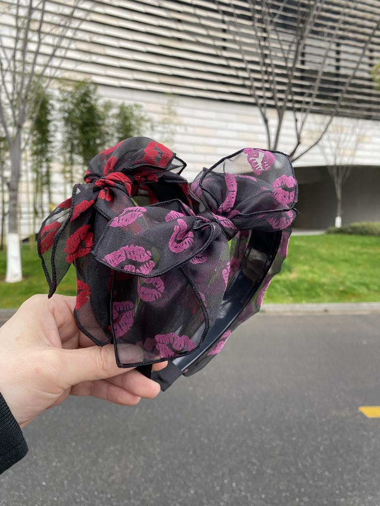Lip Mesh Bow Headband with Toothed Wide Edge Non-Slip Women's Fashionable Hair Accessories
